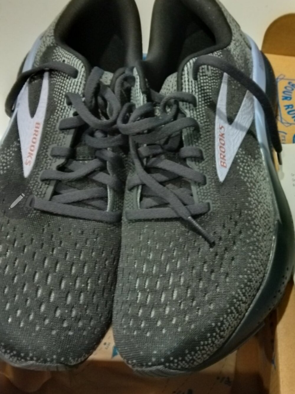 Brooks Ghost Sneakers
